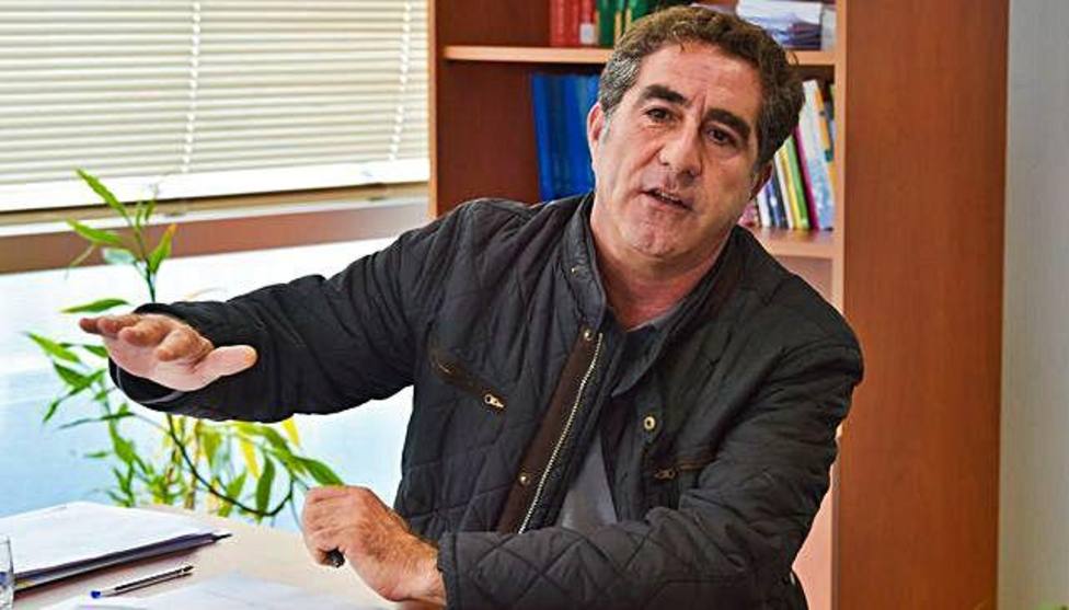 Francis Candil advierte de que la MetroGuagua se encarecerá y retrasará aún más su puesta en marcha por el posible impacto del cambio climático