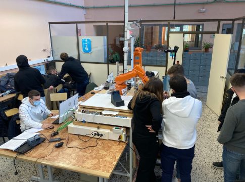 <strong><em>Tres centros de FP de las Islas, seleccionados entre los más innovadores de España en la Convocatoria de Ayudas CaixaBank Dualiza y FPEmpresa </em></strong>
