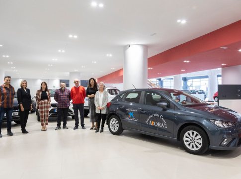 La Asociación Centro Ágora dispondrá de un nuevo vehículo gracias a la colaboración de la Fundación “la Caixa” y Motor 7 Islas
