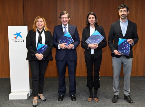 Canarias generará más de 90.000 oportunidades de empleo para técnicos de FP hasta 2030, según el informe anual de CaixaBank Dualiza