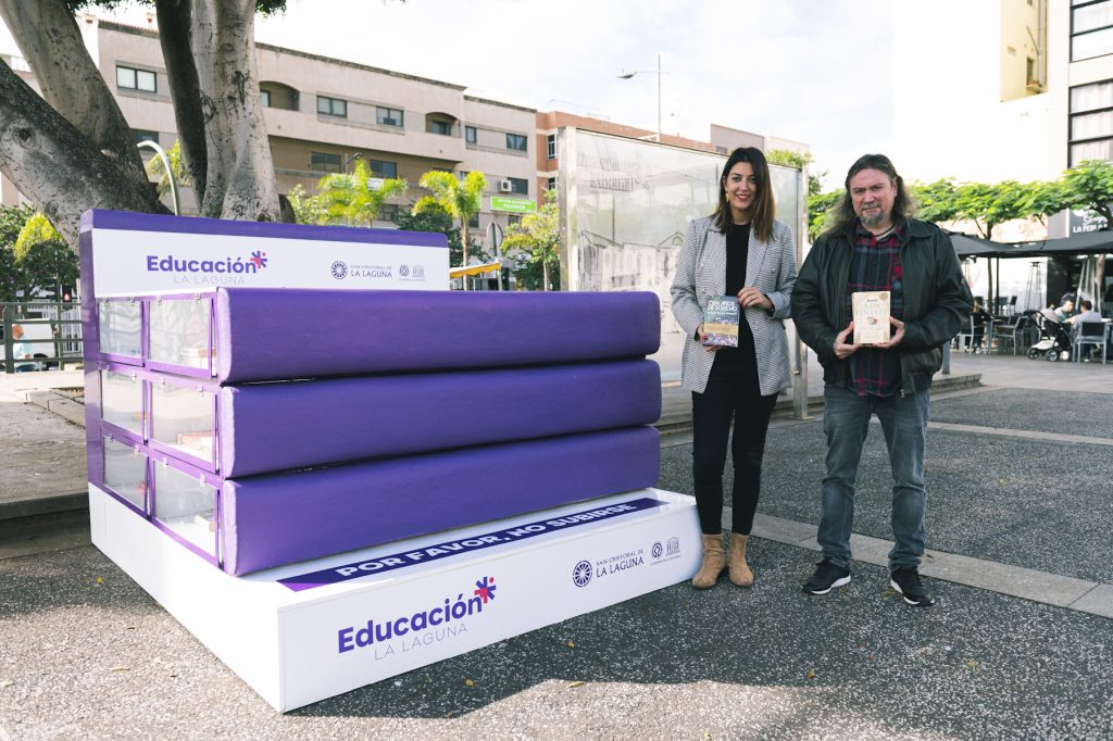 La Biblioteca Móvil recorrerá hasta mayo los pueblos y barrios de La Laguna para el fomento de la lectura