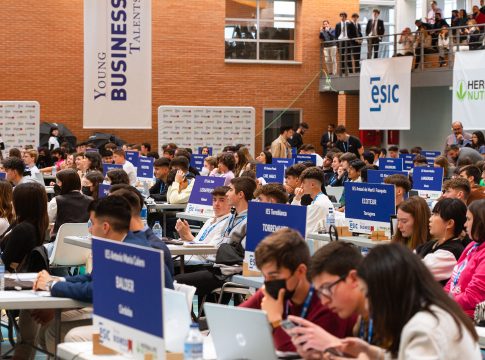 Más de 180 jóvenes canarios luchan por ser los mejores empresarios del país en la competición Young Business Talents