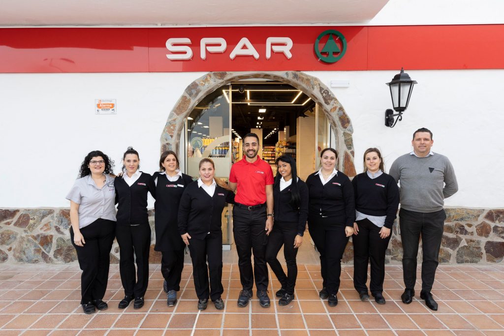 SPAR Gran Canaria arranca el 2023 con una nueva tienda en Bahía Feliz creando 10 nuevos puestos de trabajo