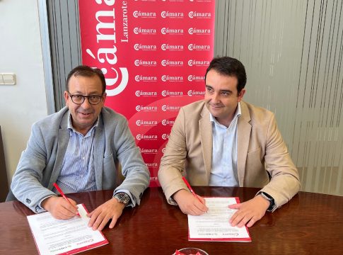 <strong>Cajasiete y la Cámara de Comercio seguirán colaborando en la elaboración del boletín de coyuntura económica de Lanzarote</strong>