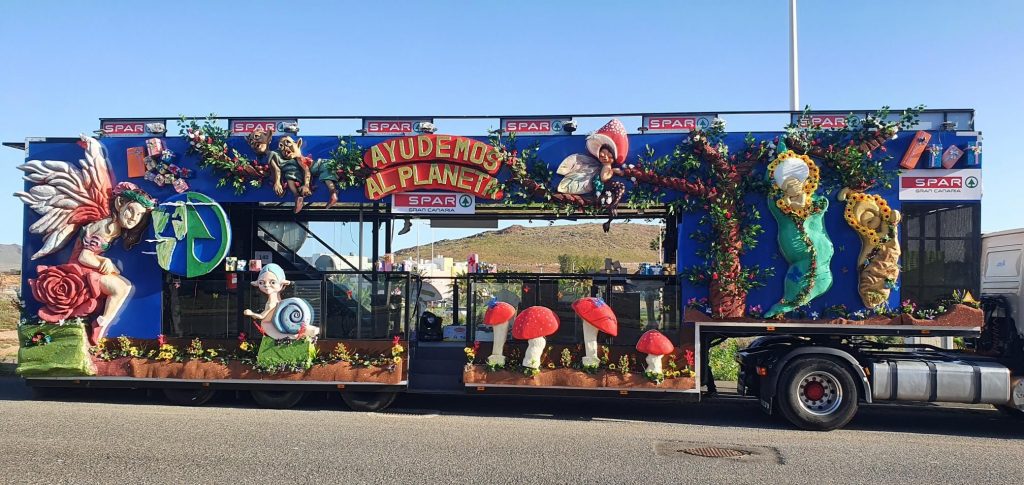 Los Frutis y la familia SPAR Gran Canaria vuelven a animar la cabalgata de Reyes de la capital Grancanaria