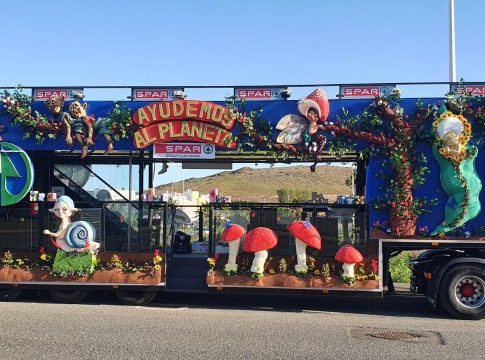 Los Frutis y la familia SPAR Gran Canaria vuelven a animar la cabalgata de Reyes de la capital Grancanaria