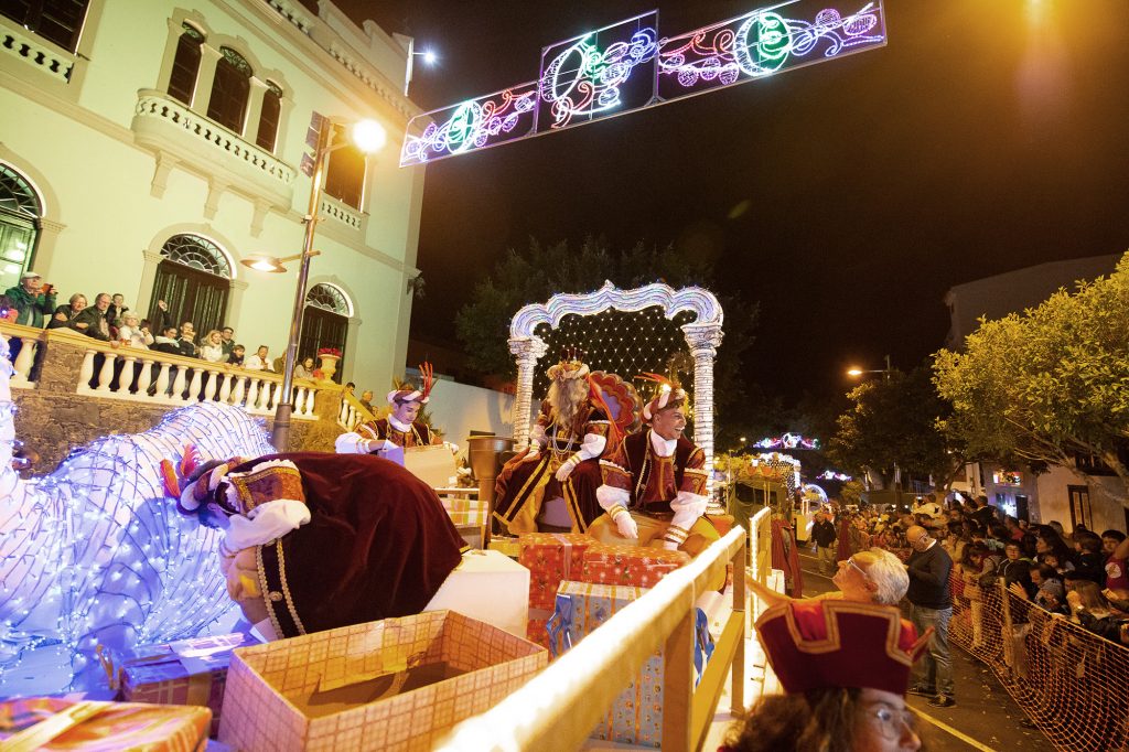 La Gran Cabalgata de Reyes vuelve a su formato tradicional en Adeje