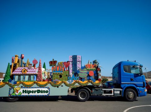 HiperDino lleva la magia y la ilusión a las Cabalgatas de Reyes Magos