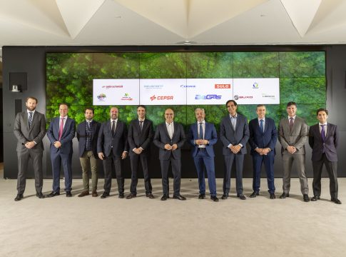 Cepsa y BeGas impulsan una alianza para descarbonizar el transporte pesado urbano con bioautogás