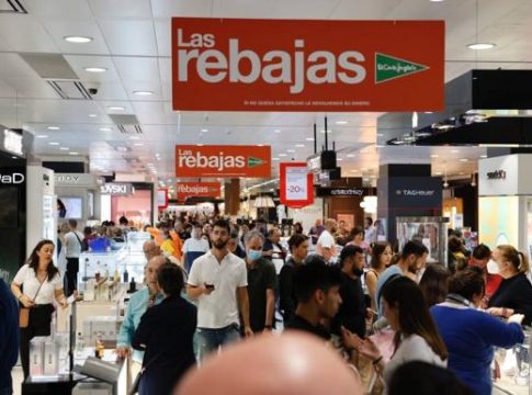 La campaña de rebajas generará en Canarias 5.490 contratos