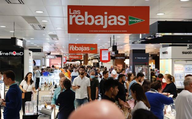 La campaña de rebajas generará en Canarias 5.490 contratos