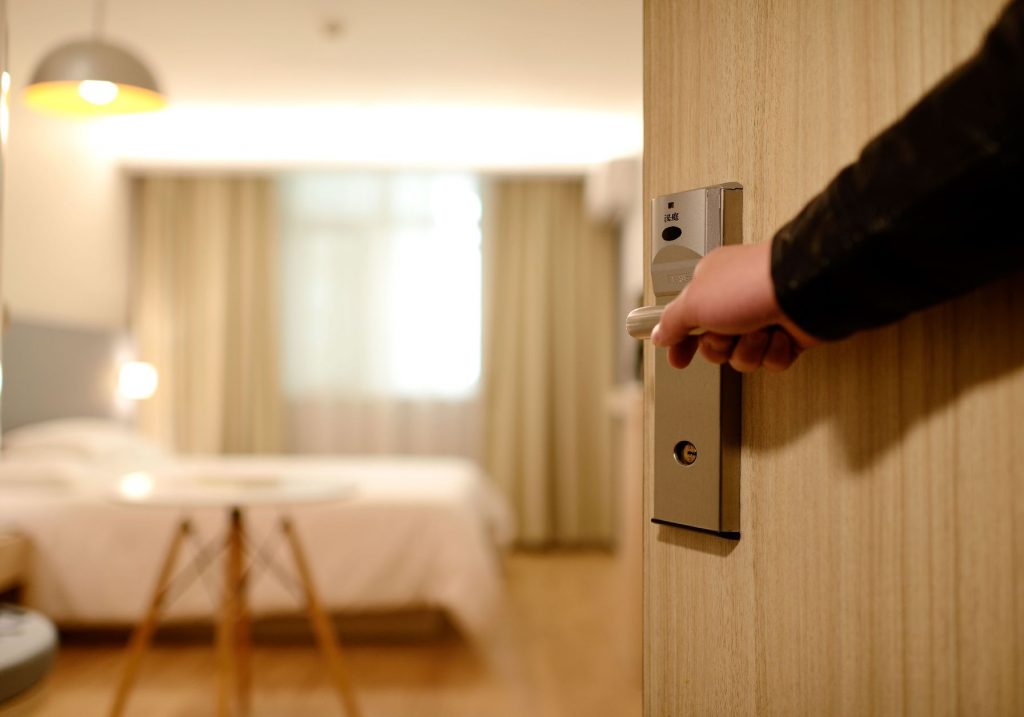 <strong><em>CaixaBank financia con 260 millones de euros al sector hotelero canario en 2022</em></strong>