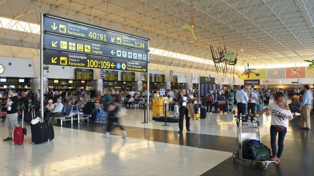 Los aeropuertos canarios vuelven a superar datos prepandemia con 3.964.990 pasajeros en el mes de enero