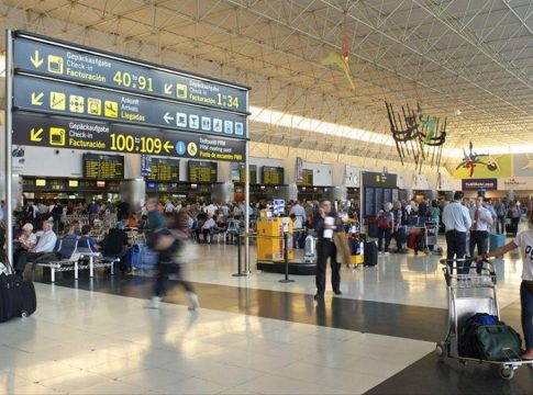 Los aeropuertos canarios vuelven a superar datos prepandemia con 3.964.990 pasajeros en el mes de enero