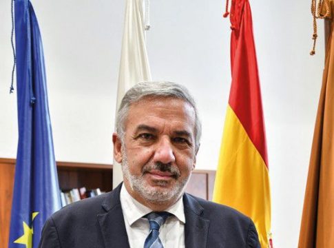 Lluís Serra: “Esta universidad, esta isla y este archipiélago tiene que convertirse en el centro de investigación que gestione y coordine las relaciones con África”