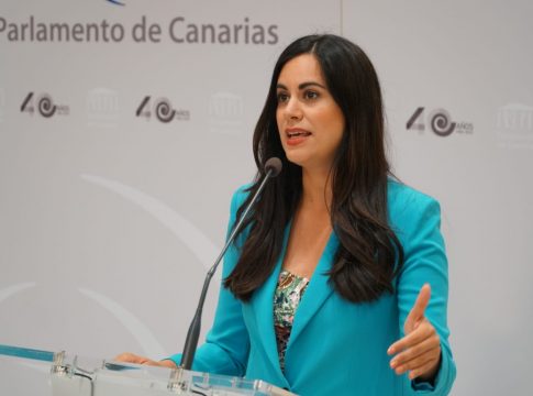 Vidina Espino recrimina a Franquis que dos años después de aprobar el Plan el Gobierno de Canarias no haya entregado ni una sola vivienda