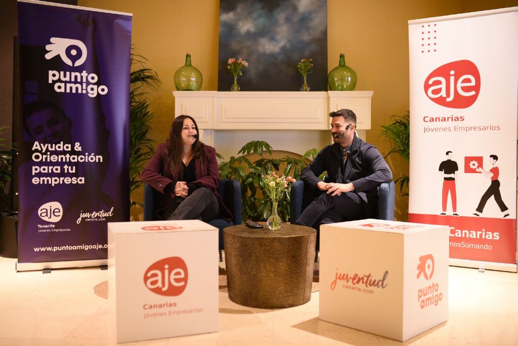 <strong>Juventud Canaria y AJE Canarias presentan la renovación del proyecto PUNTO AMIGO AJE</strong>