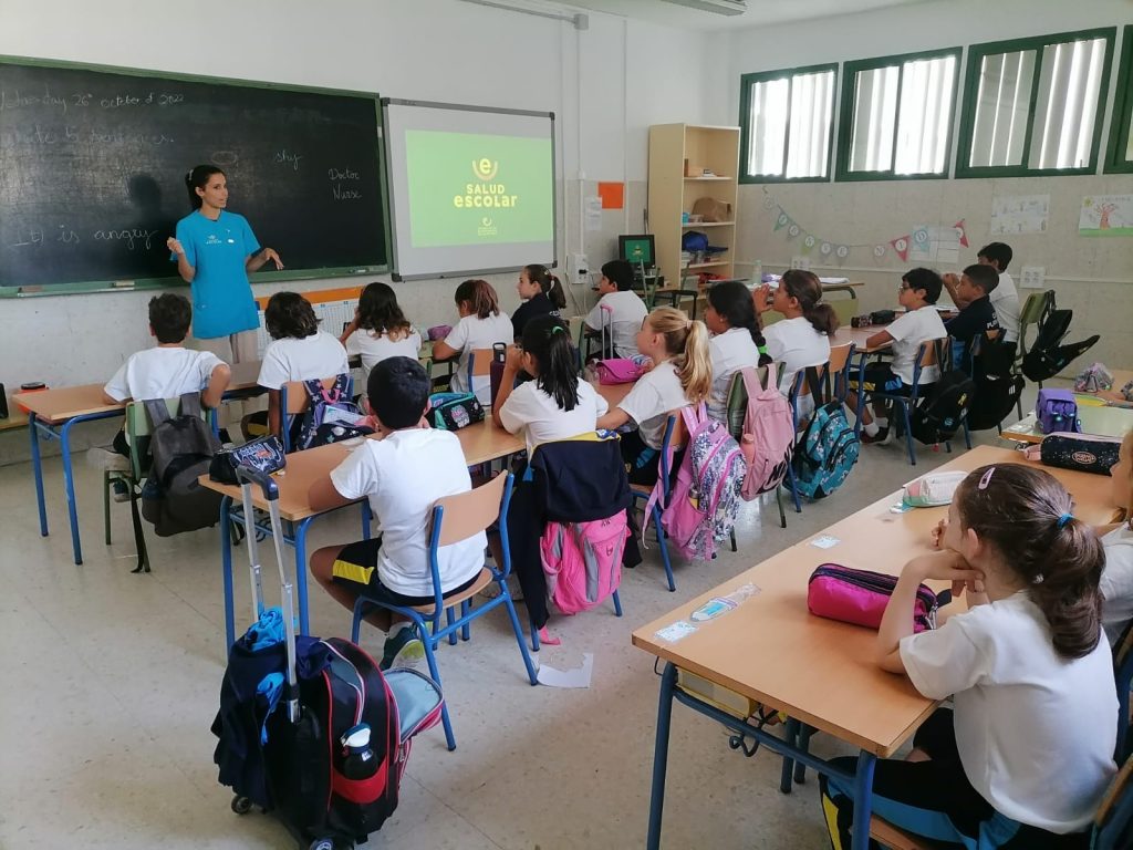 Contar con la figura de la enfermera escolar tiene efectos positivos en el profesorado