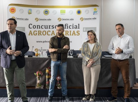 Una veintena de expertos catadores evalúa las 177 muestras presentadas al Concurso de Vinos Agrocanarias 2023