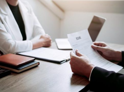 La burocracia y las cargas regulatorias asfixian a las empresas