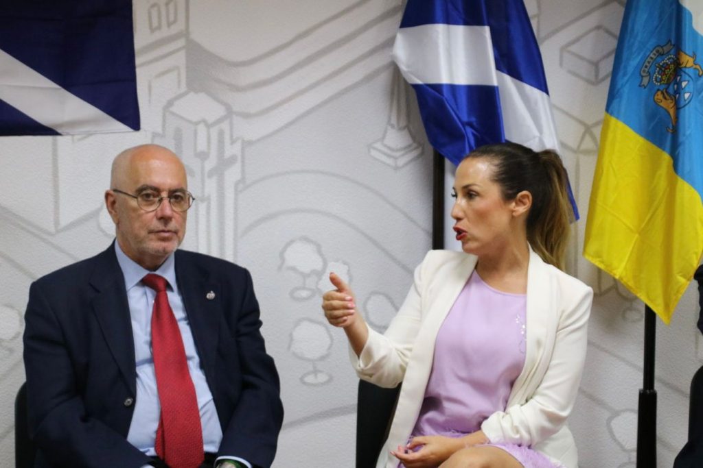 Patricia Hernández defiende la inversión conjunta pública-privada para construir espacios de calidad que revitalicen Santa Cruz