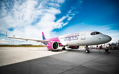 Cepsa y Wizz Air se unen para acelerar la descarbonización del transporte aéreo promoviendo el combustible sostenible para la aviación