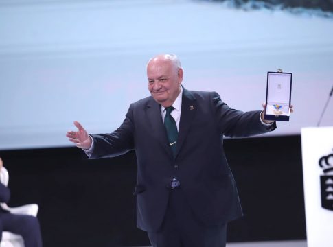 Hospitales Universitarios San Roque recibe la Medalla de Oro de Canarias 2023