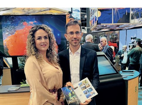 Lucía Fuentes: “Hemos visto un cambio en la mentalidad y en los hábito de las personas residentes en la isla, cada vez son más los que se suman al uso de la guagua”