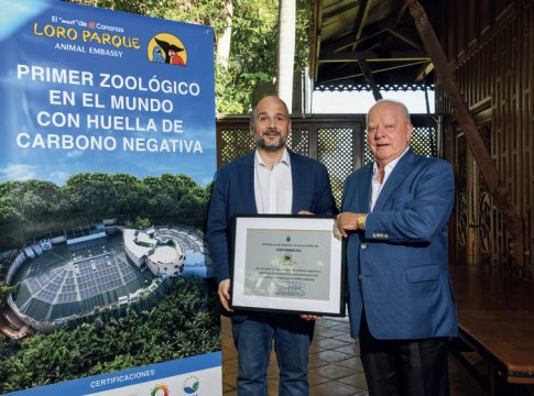 Loro Parque es reconocido por el Gobierno de Canarias por ser el primer zoológico del mundo en obtener una huella de carbono negativa
