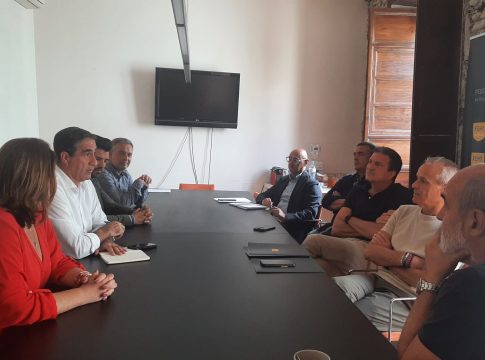 Francis Candil se compromete a la creación de la Mesa del Ocio “para ordenar la actividad y recuperar la vida social y de ocio de la ciudad”