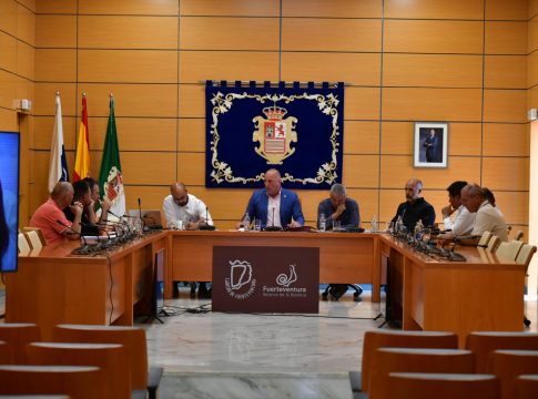 El Cabildo da a conocer las acciones para paliar la emergencia hídrica en Fuerteventura
