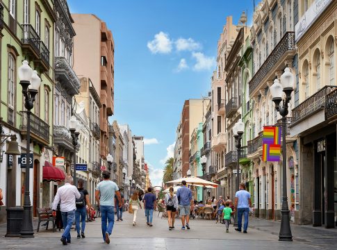 Consumo convoca ayudas por 900.000 euros para zonas verdes y equipamientos en las zonas comerciales abiertas