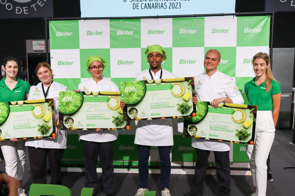 Dos estudiantes de Hecansa premiados en el 8º Campeonato de Jóvenes Cocineros celebrado en Gastrocanarias 2023