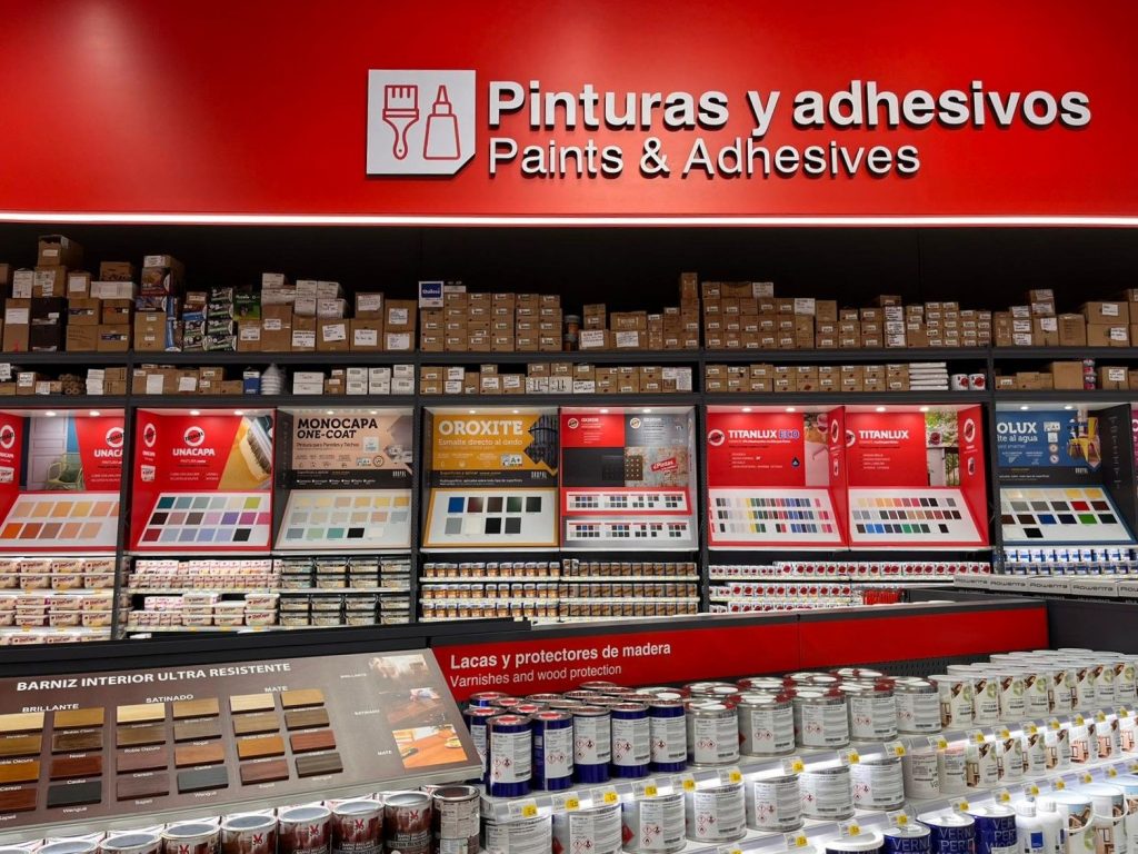 Chafiras reabre su ferretería en Adeje con un concepto totalmente renovado