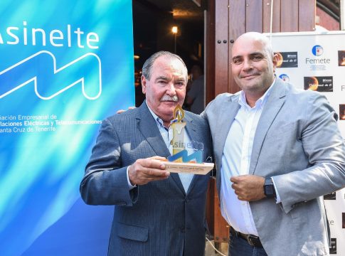 Homenaje a empresas de instalaciones eléctricas y telecomunicaciones