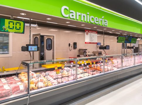 HiperDino duplica su oferta en productos frescos para ayudar a la economía de las familias canarias