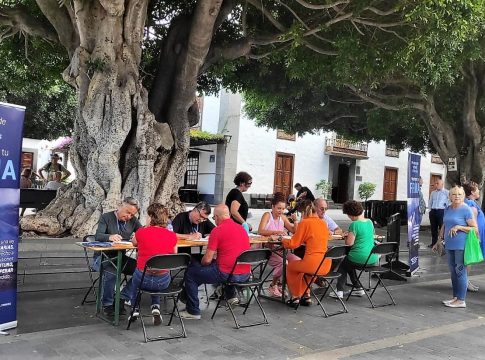 Recogida de firmas en La Palma a favor de la Ley de Volcanes