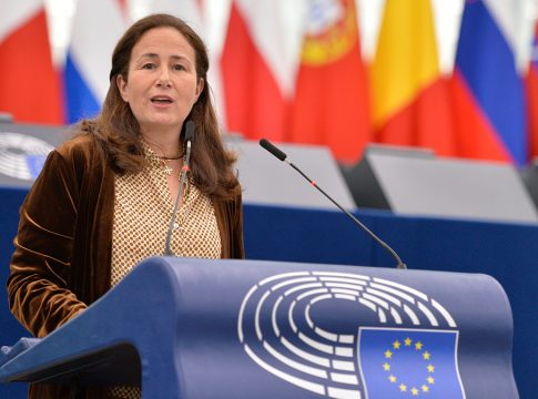 El Pleno del Parlamento Europeo aprueba una enmienda de VOX para apoyar la agricultura canaria