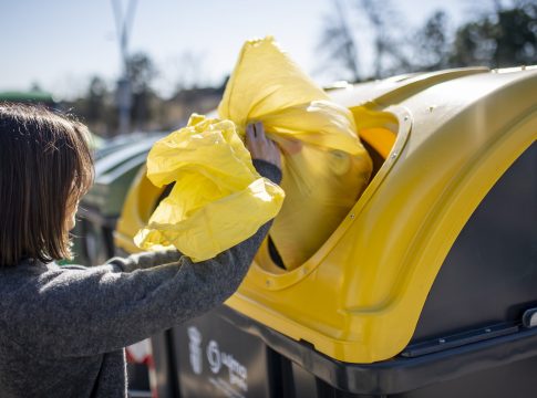 Canarias recicló más de 83.400 toneladas de envases domésticos de plástico, metal, briks y papel y cartón en 2022
