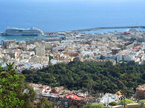 Santa Cruz de Tenerife rebaja la barrera de las 20.000 personas desempleadas en el pasado mayo