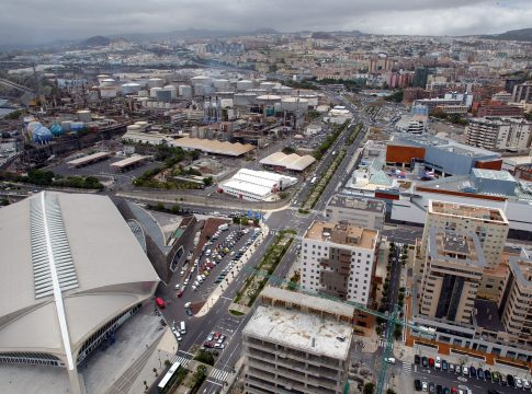 Santa Cruz de Tenerife prevé alcanzar en 2030 el 55% de reducción total de sus emisiones de CO2