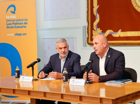 El Cabildo y la ULPGC firman un convenio para desarrollar la primera Universidad de Verano de Fuerteventura