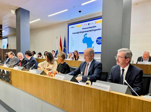 CEOE promueve junto a CEOE Tenerife, la Confederación Canaria de Empresarios y el apoyo del Gobierno de Canarias la creación del Consejo Empresarial España – África, cuya secretaria general va estar en nuestro archipiélago.