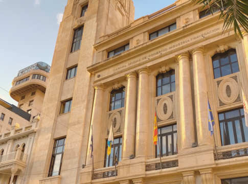 La Cámara insta a “trabajar conjuntamente” en un nuevo modelo energético para Canarias