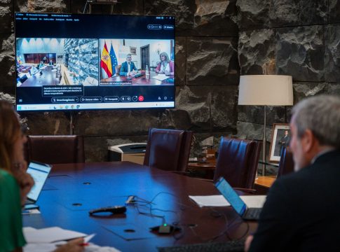 Clavijo y Grande-Marlaska abordan el refuerzo de la coordinación para gestionar los flujos migratorios en Canarias