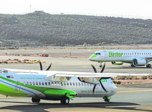 Binter roza los 800.000 pasajeros en Tenerife Sur en los últimos cinco años