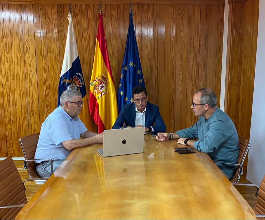 La Consejería y la PLOCAN abordan nuevas líneas de colaboración que permitan realizar un uso inteligente de las costas de Canarias