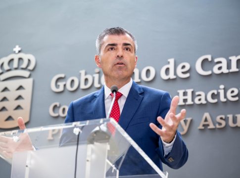 Manuel Domínguez priorizará que Canarias se convierta en productora de combustibles alternativos para la aviación