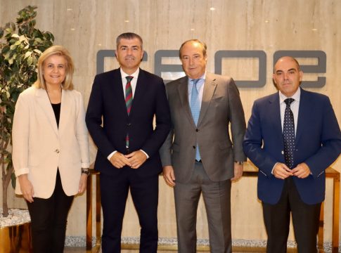 Manuel Domínguez se reúne con la CEOE en Madrid