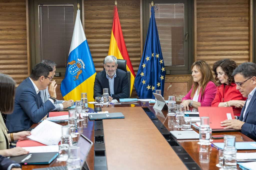 El Gobierno prorroga el IGIC tipo 0 y amplía la partida para ayudar a los afectados por el volcán de La Palma